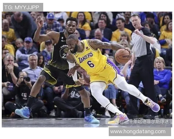 库里在湖人主场对决勇士的精彩表现引发球迷热议